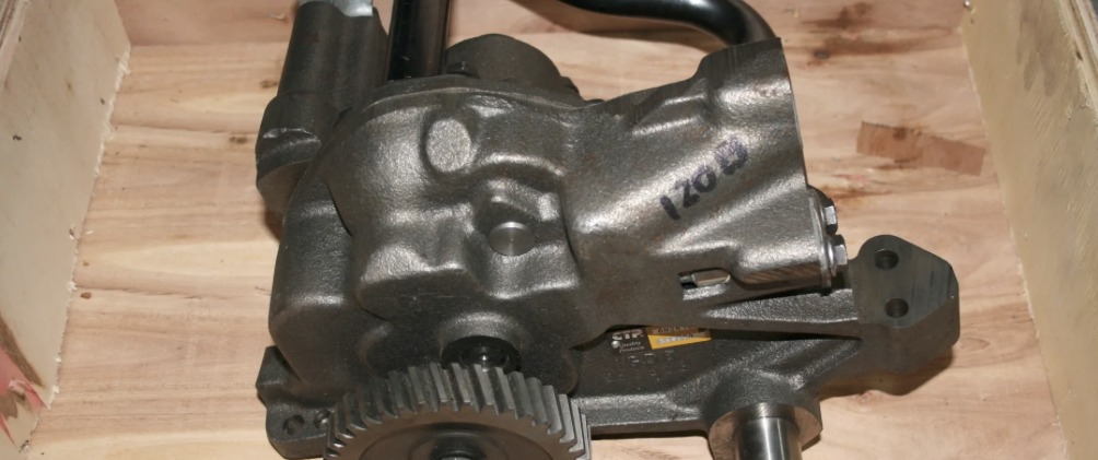 Bomba de aceite, CAT · Motor C15